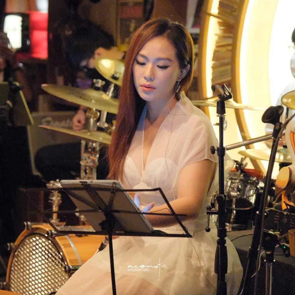 Lương Bích Hữu bị chỉ trích liên tục khai thác hit người khác-1