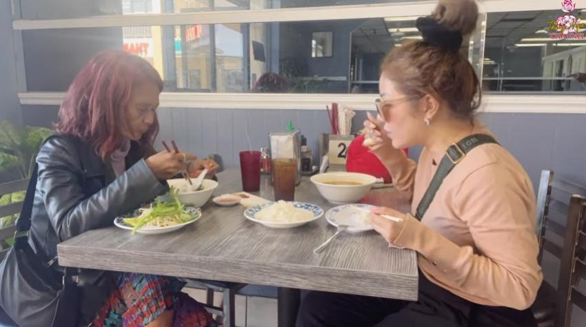 Thúy Nga giật mình khi gặp lại Kim Ngân nhuộm tóc, làm móng-1