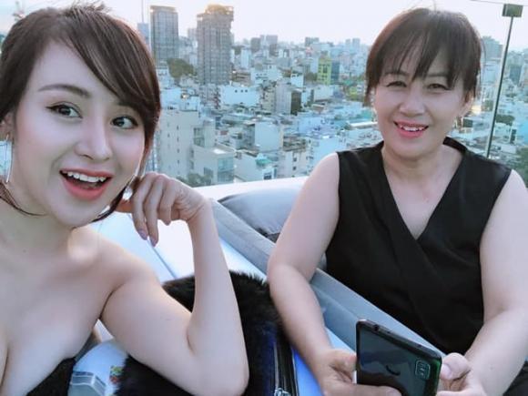 Bà Tưng kể về mẹ và bà ngoại, tiết lộ cả hai bị chê ngoại hình-4