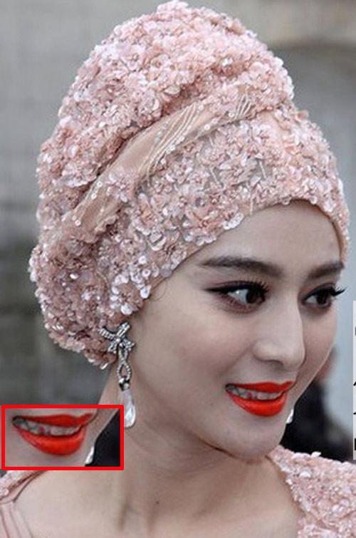 Trang Hý mất điểm vì đánh son dính đầy răng ở Sao Nhập Ngũ-10