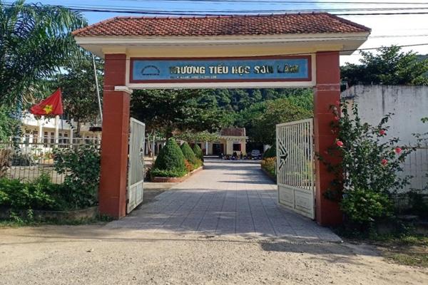 Xem xét hành vi nêu tên học sinh giữa trường của hiệu trưởng bị ép quỳ-1