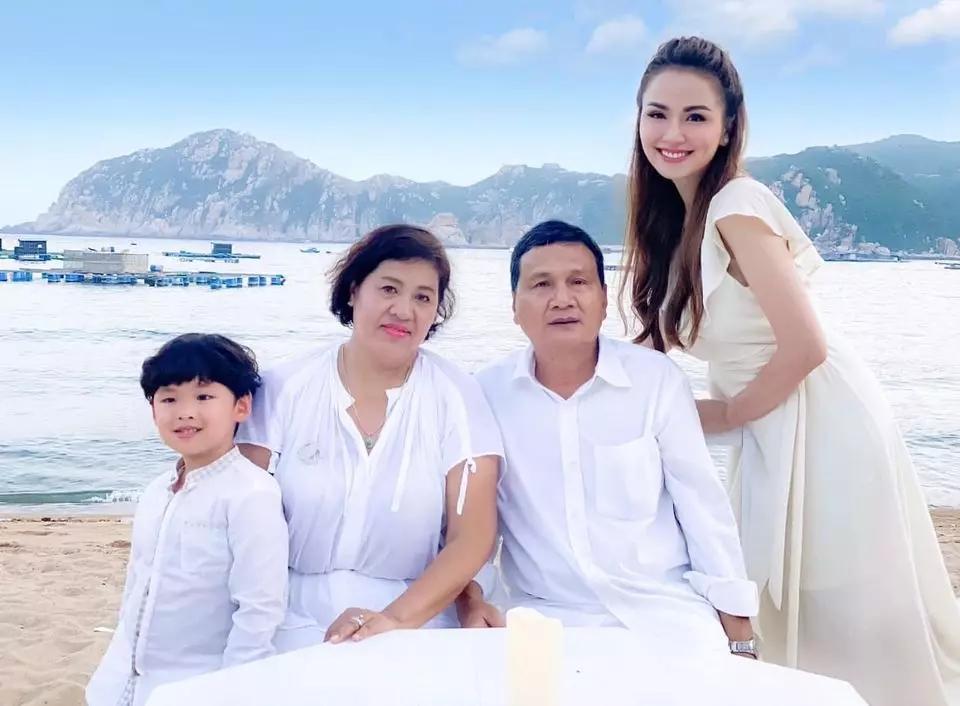 Hoa hậu Diễm Hương bàn về những khúc mắc trong gia đình-6