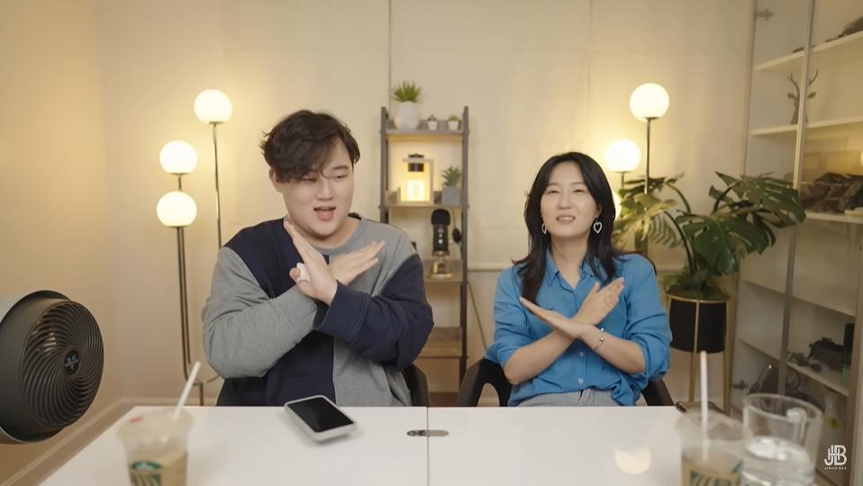 Góc khuất làm việc với idol Kpop bị phiên dịch viên bóc phốt-2