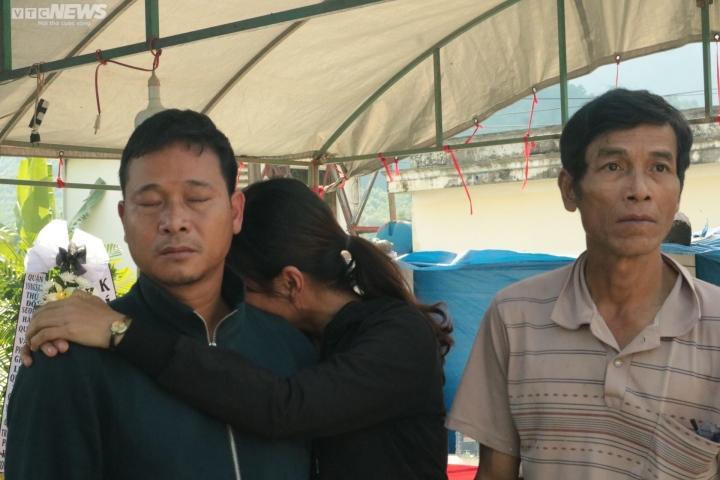 Thi thể nữ sinh từ Hàn Quốc về nhà trong tiếng khóc xé lòng-3