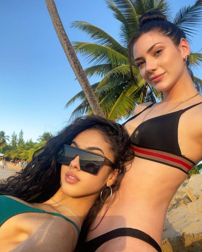 Khoảnh khắc ngọt ngào của 2 Hoa hậu Hòa bình vừa cưới nhau-10