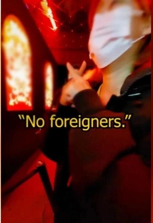 Mặt tối của khu phố Itaewon-5