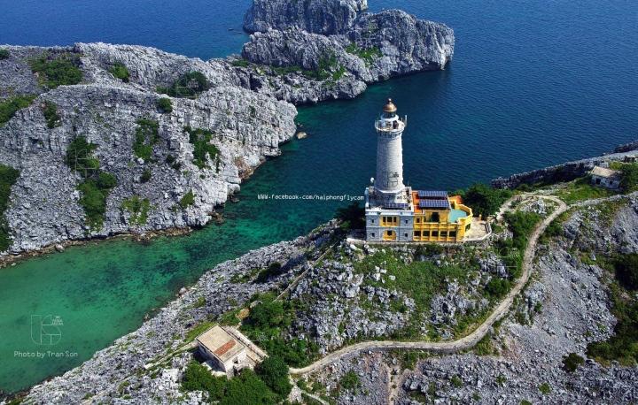 Ngắm ngọn hải đăng cổ bậc nhất Việt Nam nằm trên đảo hoang sơ-4