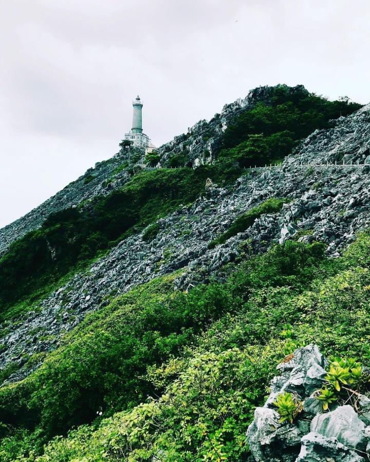 Ngắm ngọn hải đăng cổ bậc nhất Việt Nam nằm trên đảo hoang sơ-6