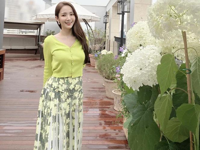 1001 tips diện váy mùa đông không nhàm chán của sao Hàn-5