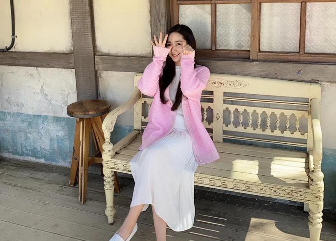 1001 tips diện váy mùa đông không nhàm chán của sao Hàn-6