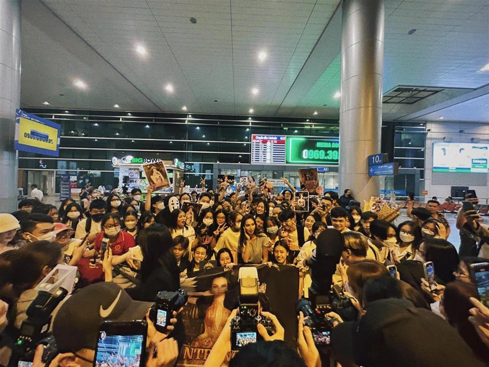 Bảo vệ Thiên Ân nhưng miệt thị Engfa - 2 thái cực từ fan sắc đẹp Việt-4