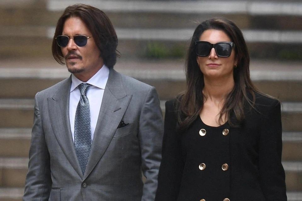 Nghi vấn Johnny Depp chia tay con gái trùm bất động sản-1