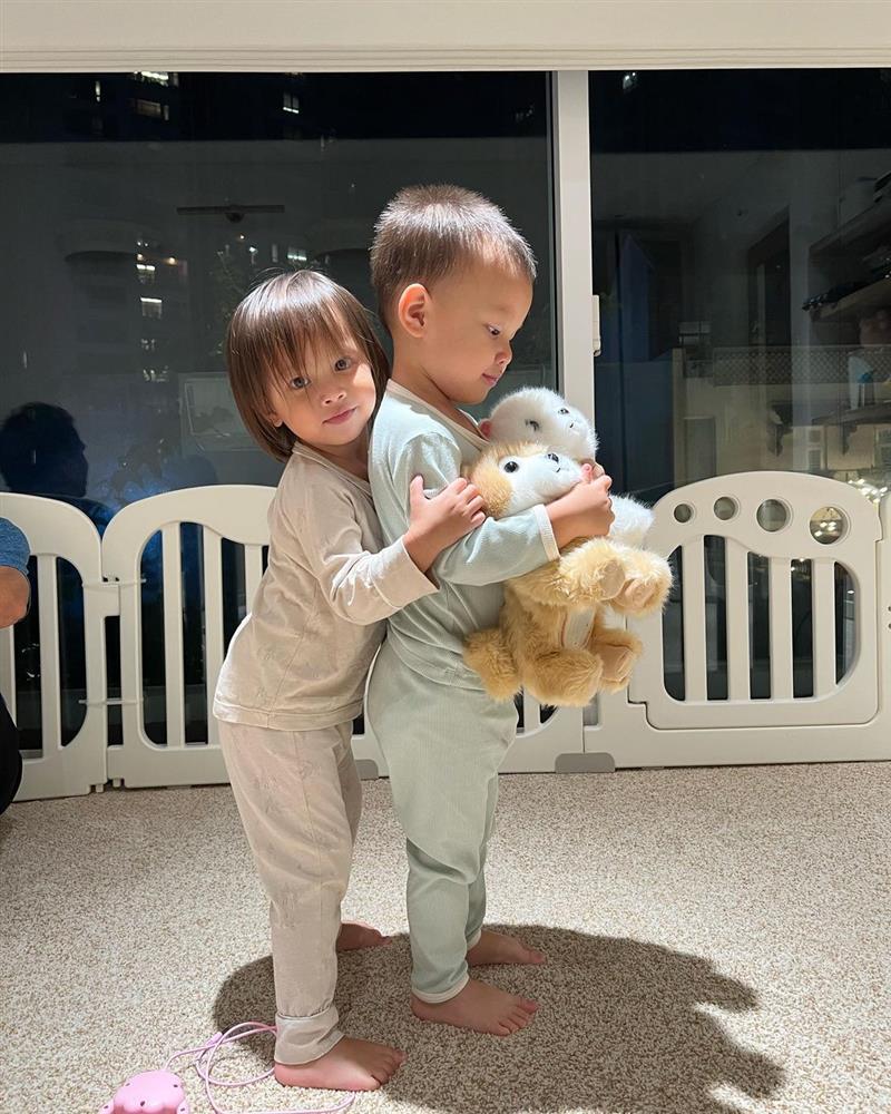 Hồ Ngọc Hà làm sinh nhật gọn cho con, Lisa - Leon cưng xỉu-5