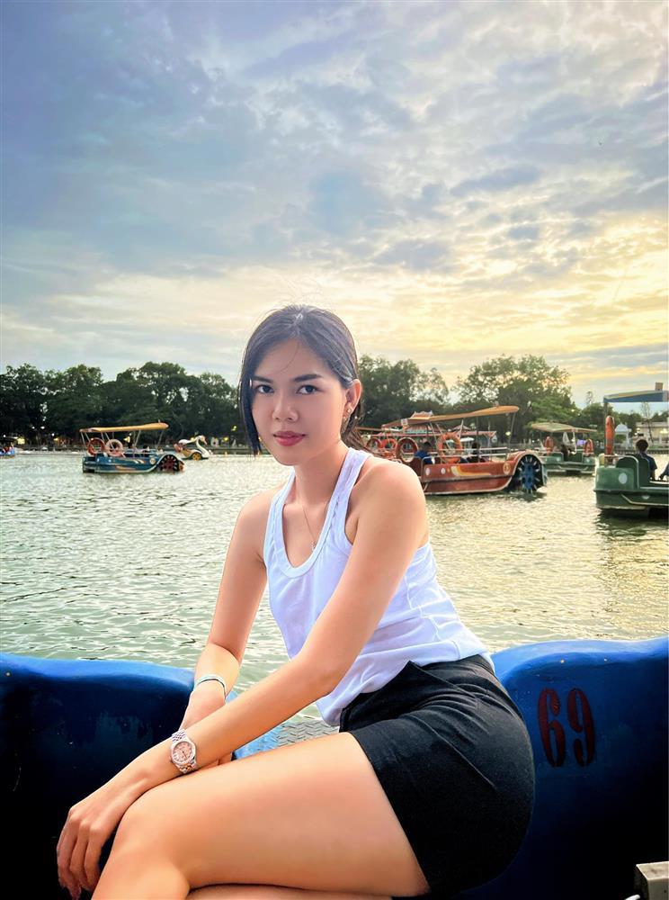 Phản ứng Ngọc Trinh khi bị nhắc lại chuyện xuống tóc đi tu-2