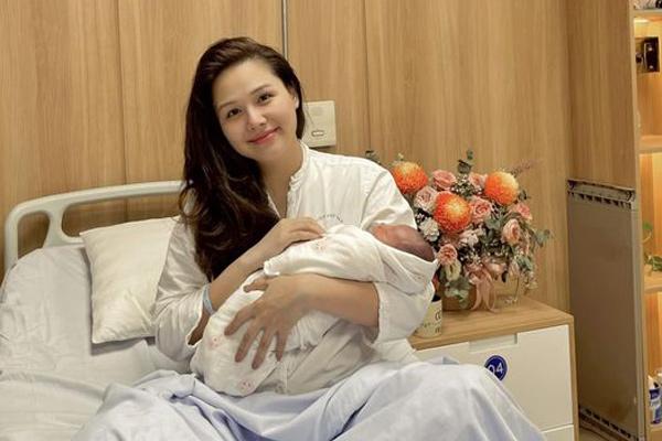 Phu nhân tập đoàn nghìn tỷ tái xuất sau sinh, tự ti về ngoại hình-6