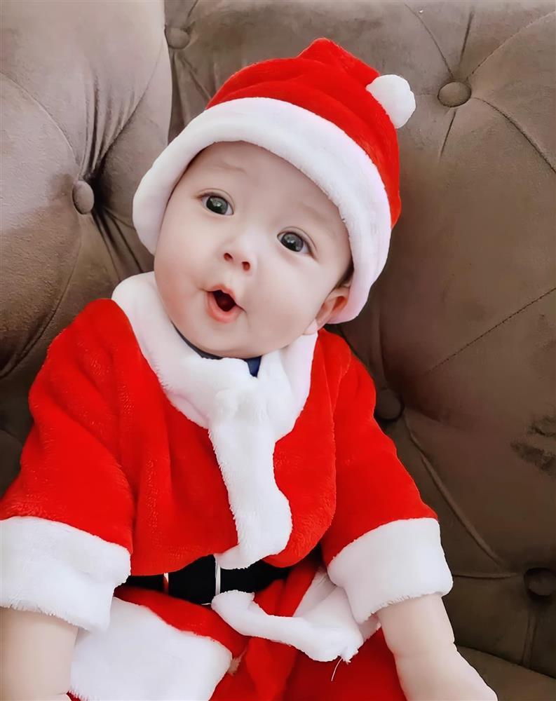 Bằng Kiều hé lộ loạt ảnh lúc mới sinh của con trai thứ 4-3