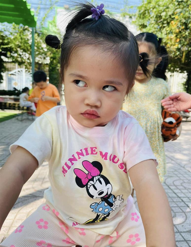 Lê Dương Bảo Lâm bùi ngùi cảnh mẹ vợ 1 nách 3 cháu-6