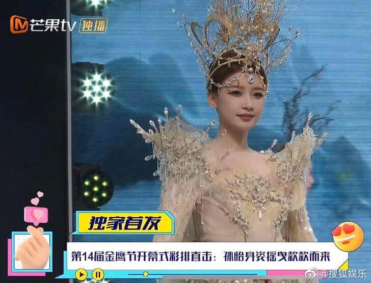 Lộ diện Nữ Thần Kim Ưng: Dương Tử - Triệu Lộ Tư đều không đến lượt?-2