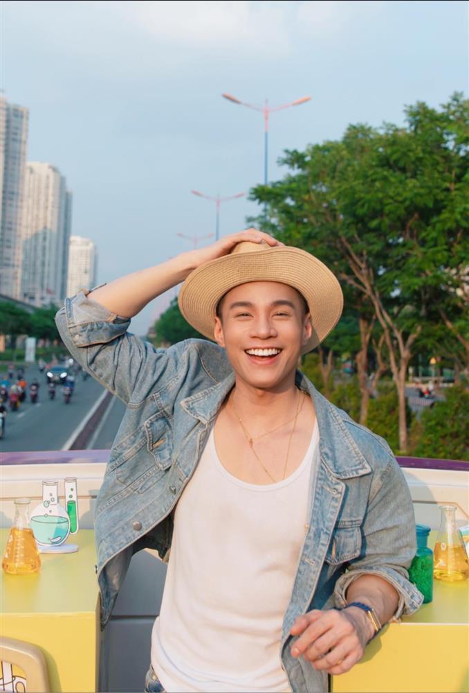 Tình hình người mẫu Đàm Quang Phúc sau khi điều trị u não-1