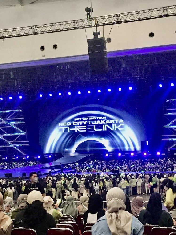 NCT 127 phải dừng concert sau khi 30 fan ngất vì chen lấn ngạt thở-1