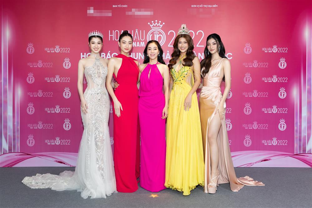 Nhan sắc Thiên Ân gánh còng lưng chiếc vương miện-8