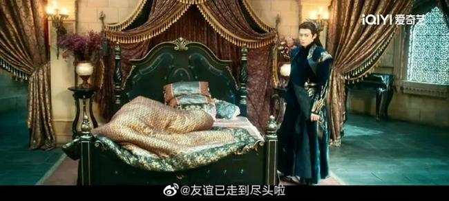 Cháu gái Chủ tịch tập đoàn sắt thép mặc áo đứt chỉ, sao nữ diện nội y suýt hớ hênh-6