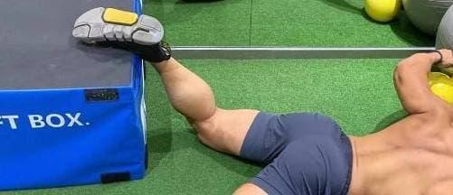 Anh chàng 35 tuổi có ngoại hình vạm vỡ khiến chị em đổ đứ đừ-2