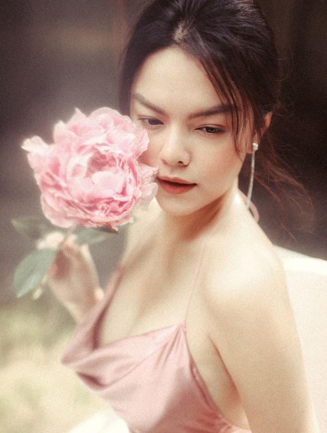 Phạm Quỳnh Anh lên tiếng khi bị nghi bơm môi tều sau sinh-6