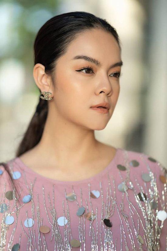 Phạm Quỳnh Anh lên tiếng khi bị nghi bơm môi tều sau sinh-3