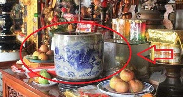 6 điềm báo bàn thơ hung hạn, cuối năm gia chủ phải cẩn thận-1