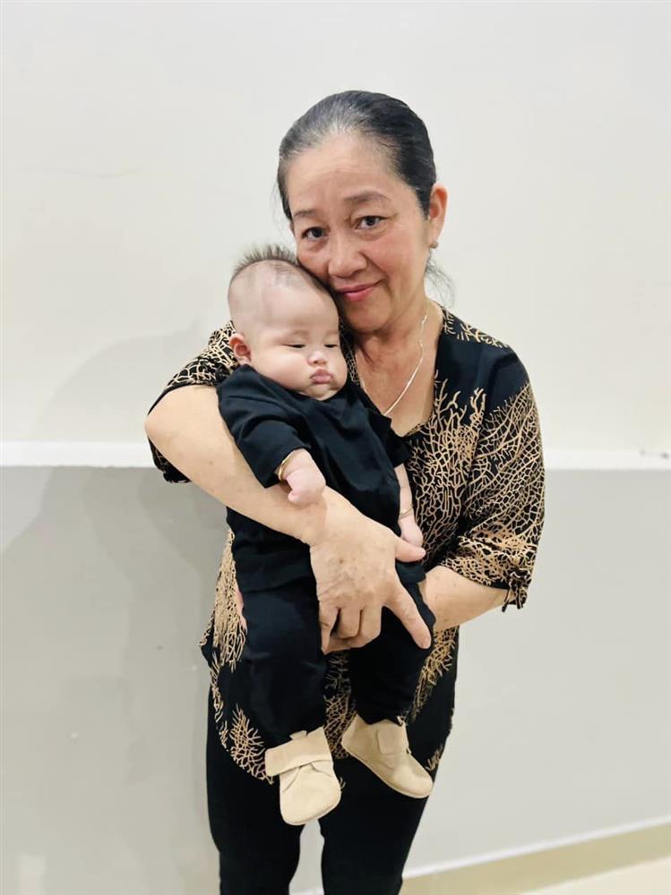 Con lớn nhanh, Lê Dương Bảo Lâm có lúc tưởng vợ ôm thằng nào-2