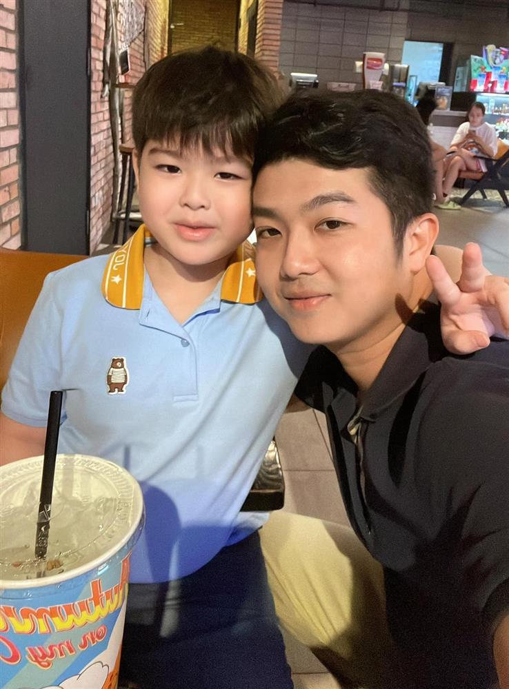 Con trai Nhật Kim Anh càng lớn càng bảnh, giống hệt bố-1