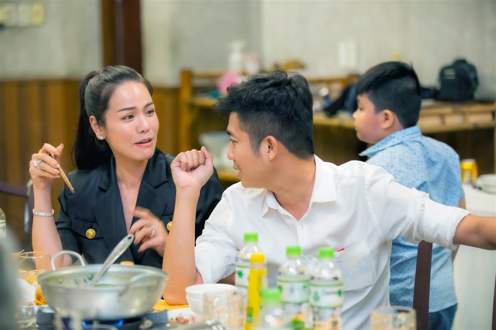 Con trai Nhật Kim Anh càng lớn càng bảnh, giống hệt bố-7