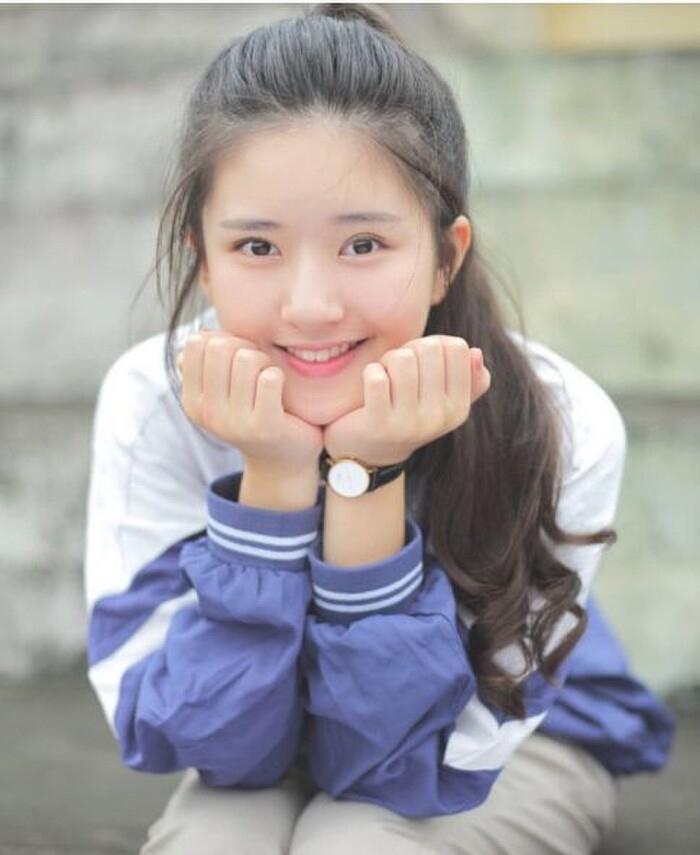 Đọ sắc Ngu Thư Hân, Triệu Lộ Tư và Bạch Lộc thời đi học-2