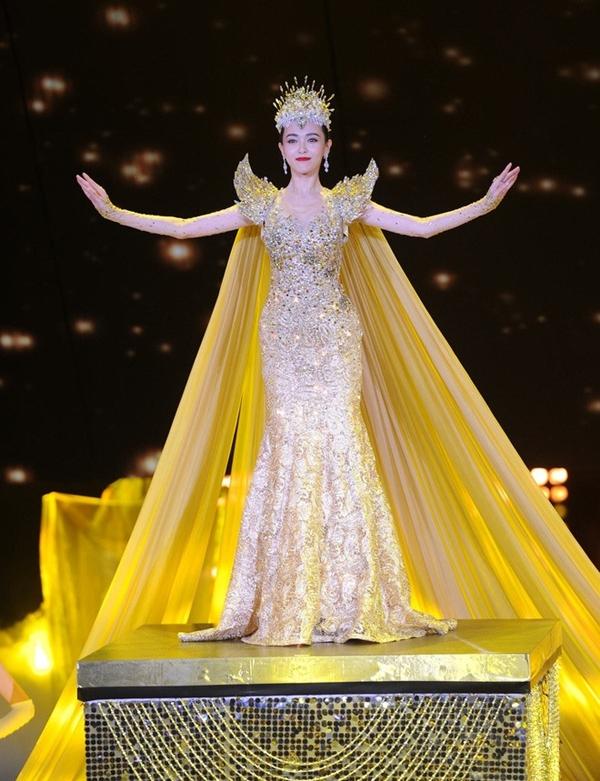 8 Nữ thần Kim Ưng: Địch Lệ Nhiệt Ba - Triệu Lệ Dĩnh ấn tượng nhất-6