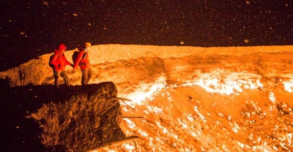 7 địa điểm rùng rợn thu hút du khách trên khắp thế giới-3