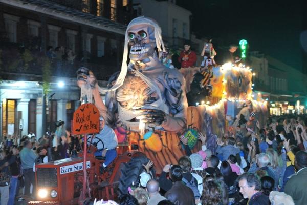 Ăn lẩu trên xe buýt ở Trung Quốc-1