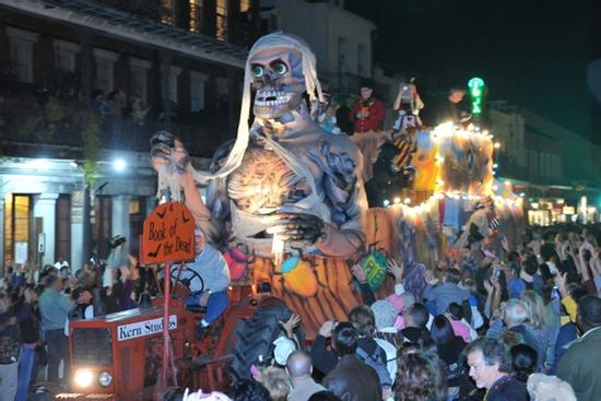 7 địa điểm rùng rợn thu hút du khách trên khắp thế giới