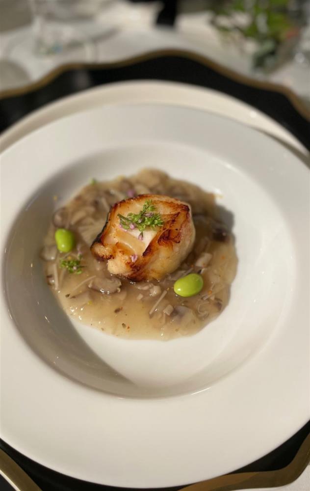 Tăng Thanh Hà kỷ niệm 10 năm cưới với thực đơn đại gia-10