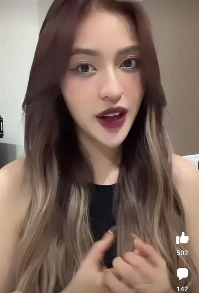 Giật mình không nhận ra hot girl trứng rán, mặt đơ cằm nhọn hoắt-4