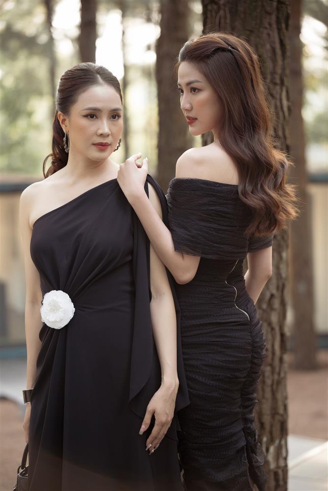 Quỳnh Nga mặc đầm xẻ bạo lấn át dàn hoa hậu và diễn viên VTV-3