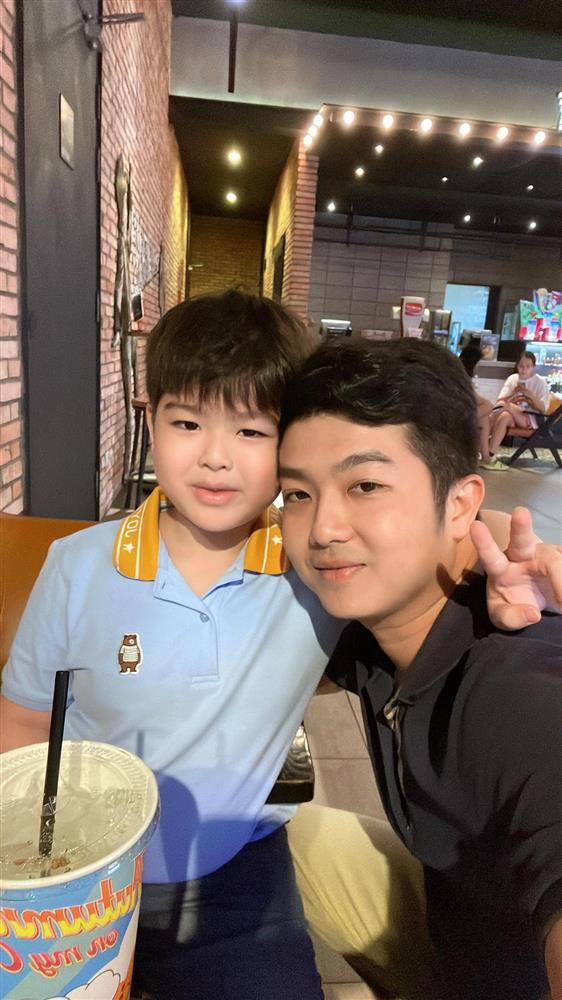 Tin showbiz Việt ngày 6/11: Hoàng Oanh khóc ngang vì con-5