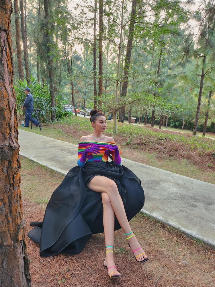 Tin showbiz Việt ngày 6/11: Hoàng Oanh khóc ngang vì con-7