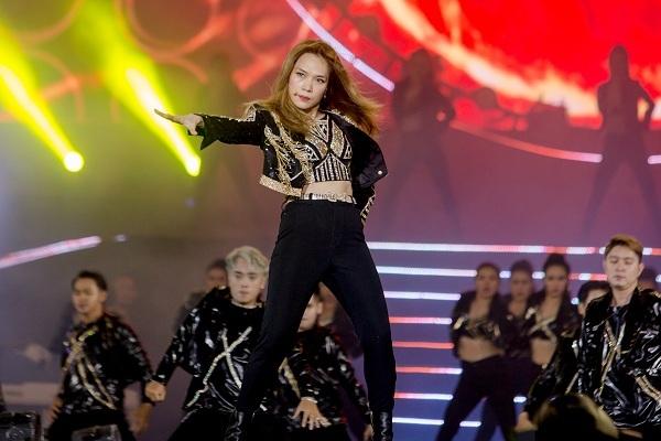 Mai Tài Phến phủ nhận yêu nhưng show nào của Mỹ Tâm cũng có mặt-2