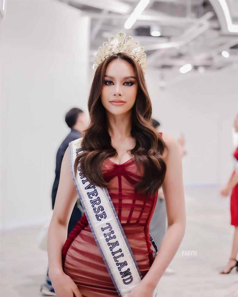 Miss Universe Thailand 2022 khẳng định đẳng cấp khi đụng váy Engfa-7