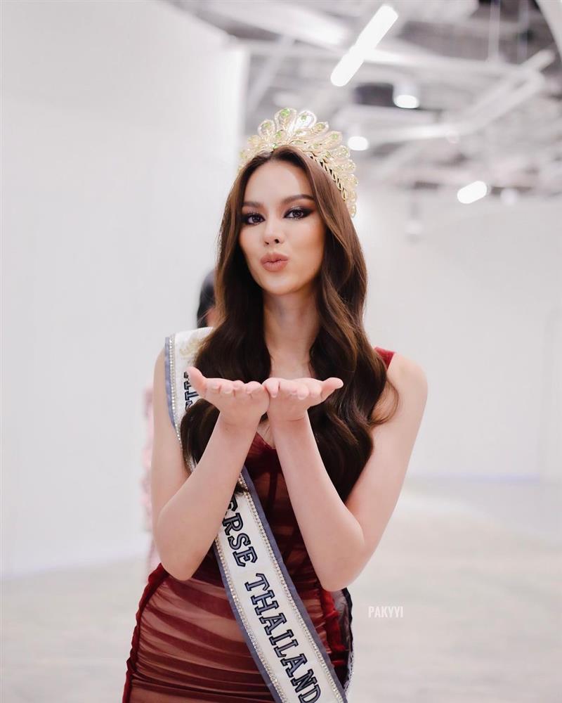 Miss Universe Thailand 2022 khẳng định đẳng cấp khi đụng váy Engfa-8