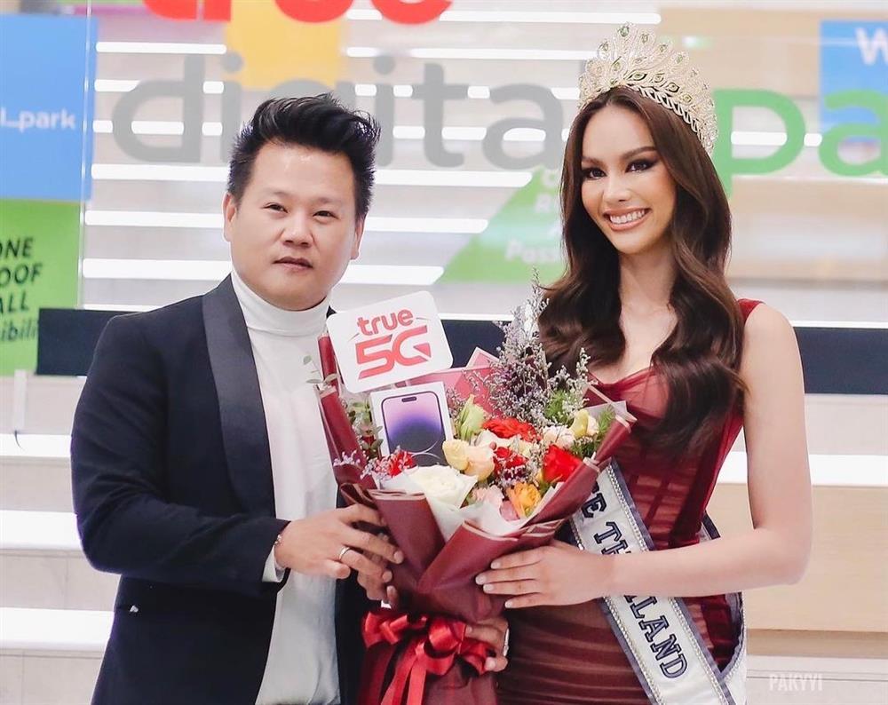 Miss Universe Thailand 2022 khẳng định đẳng cấp khi đụng váy Engfa-15