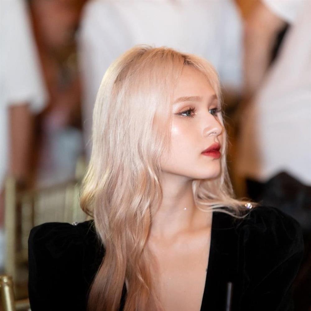 Con trai Masew lần đầu lộ diện rõ mặt trong đám cưới-7