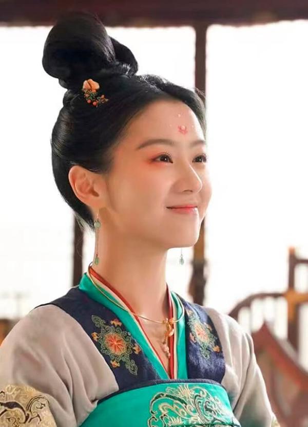 Châu Tấn sắp bị mỹ nhân này đạp đổ hình tượng Hoàng Dung kinh điển?-2