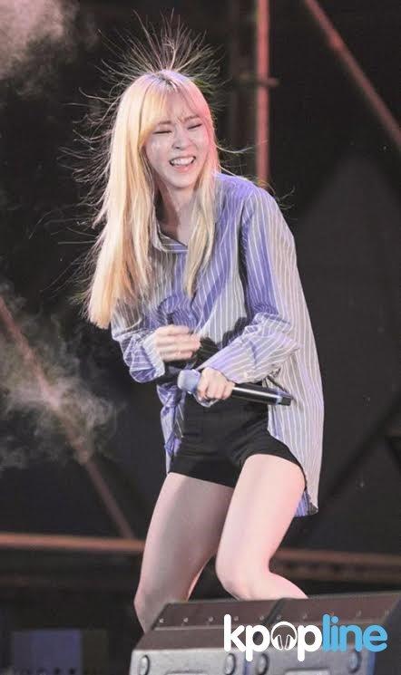 Mỹ Tâm gặp sự cố siêu hài giống các idol Kpop trong liveshow Tri Âm-4